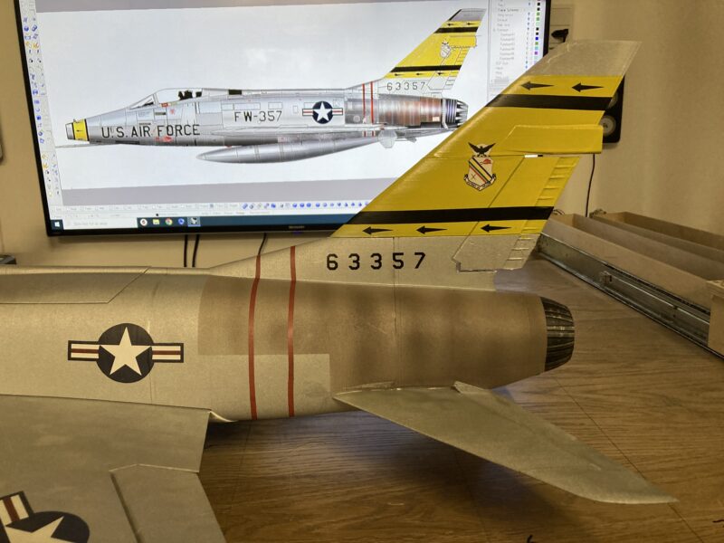 F-100_Super_Sabre_11
